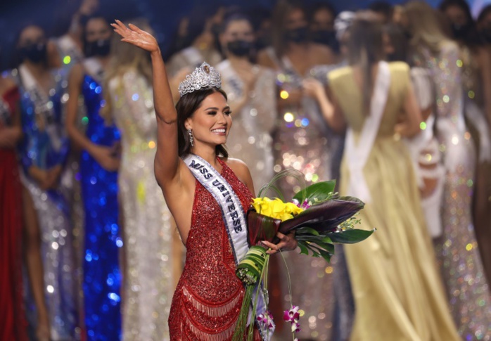 Miss Mexico, Andrea Meza, est couronnée Miss Univers 2021 le 16 mai 2021 à Hollywood (Etats-Unis, Floride). Rodrigo Varela / GETTY IMAGES NORTH AMERICA