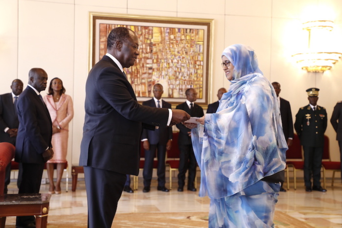 Photos de la cérémonie de présentation des Lettres de créance de l'Ambassadeur de la République islamique de Mauritanie  en Côte d'Ivoire, S.E.Mme VATMA Vall Soueina,  au Président de la République, S.E.M. Alassane OUATTARA, ce vendredi 22 Mars 2019, au Palais de la Présidence de la République. Credit photo Presidence.ci Photos de la cérémonie de présentation des Lettres de créance de l'Ambassadeur de la République islamique de Mauritanie  en Côte d'Ivoire, S.E.Mme VATMA Vall Soueina,  au Président de la République, S.E.M. Alassane OUATTARA, ce vendredi 22 Mars 2019, au Palais de la Présidence de la République. Credit photo Presidence.ci