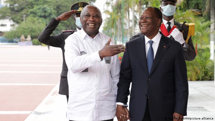 L'ex président ivoirien et l'actuel président ivoirien lors de leur première rencontre du mardi 27 juillet 2021. L'ex président ivoirien et l'actuel président ivoirien lors de leur première rencontre du mardi 27 juillet 2021.