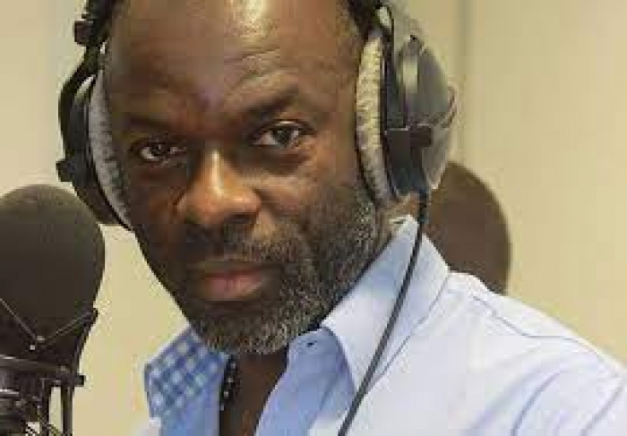 Yves de M’bella présentateur radio-télé Yves de M’bella présentateur radio-télé