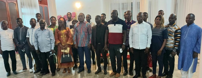 Le président du FPI reçois le soutien de jeunes entrepreneurs Le président du FPI reçois le soutien de jeunes entrepreneurs