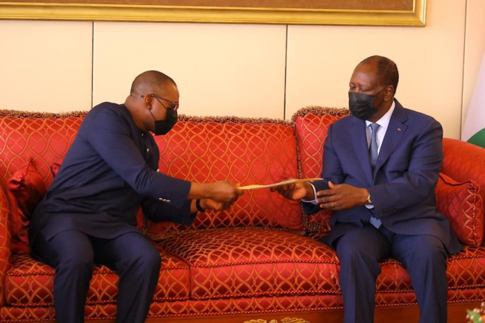 Projet régional d’électrification: Le vice-président de la Sierra-Leone reçu par Alassane Ouattara Projet régional d’électrification: Le vice-président de la Sierra-Leone reçu par Alassane Ouattara