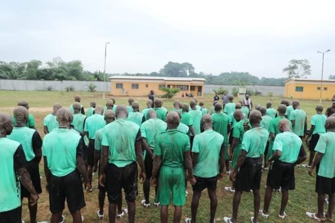 Traitement de choc infligé aux élèves délogeurs: Un enseignant Ivoirien en Belgique, proteste et met en garde contre un cas de décès Traitement de choc infligé aux élèves délogeurs: Un enseignant Ivoirien en Belgique, proteste et met en garde contre un cas de décès