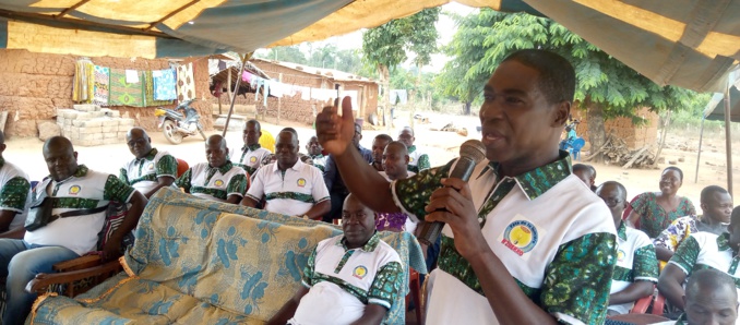 Fête de la lumière/ Les populations d'Oumé traduisent leur reconnaissance au chef de l'Etat et au député maire Fête de la lumière/ Les populations d'Oumé traduisent leur reconnaissance au chef de l'Etat et au député maire