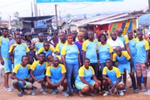 SOCIETE : les jeunes de Locodjro dans la commune d’Attécoubé honorent Baba Danpullo l’homme d’affaire camerounais. SOCIETE : les jeunes de Locodjro dans la commune d’Attécoubé honorent Baba Danpullo l’homme d’affaire camerounais.