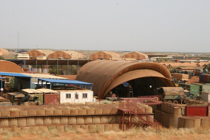 Des Français en colère contre Macron : ‘’L’Afrique entière ne vaut un seul de nos soldats !’’ Des Français en colère contre Macron : ‘’L’Afrique entière ne vaut un seul de nos soldats !’’