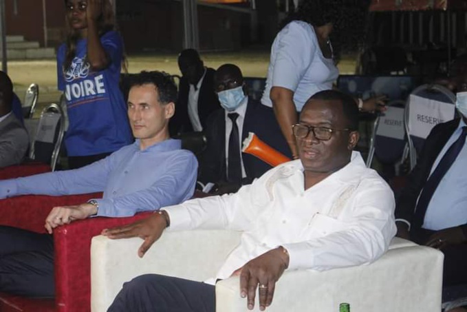 Village CAN du Palais des Sports de Treichville / Le Ministre Paulin Claude DANHO aux côtés du représentant de l'Afrique de l'ouest. . Village CAN du Palais des Sports de Treichville / Le Ministre Paulin Claude DANHO aux côtés du représentant de l'Afrique de l'ouest. .