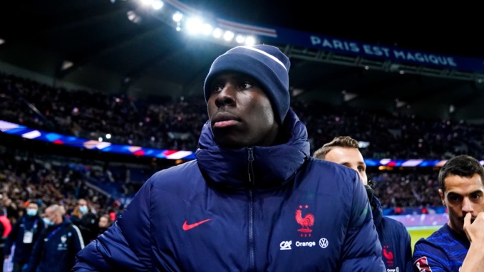 Filmé en train de battre ses chats, la descente aux enfers commence pour le footballeur Français, Kurt Zouma Filmé en train de battre ses chats, la descente aux enfers commence pour le footballeur Français, Kurt Zouma