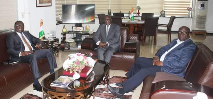 Football -CAN 2023 : Le COCAN et le ministère se rencontreront chaque semaine Football -CAN 2023 : Le COCAN et le ministère se rencontreront chaque semaine