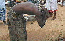 Ph:DR   Des pratiques mystérieuses Ph:DR   Des pratiques mystérieuses