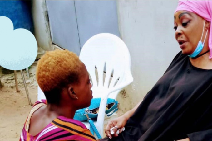 Ph:DR Tina Glamour pleure la mort de Bb Carla Ph:DR Tina Glamour pleure la mort de Bb Carla