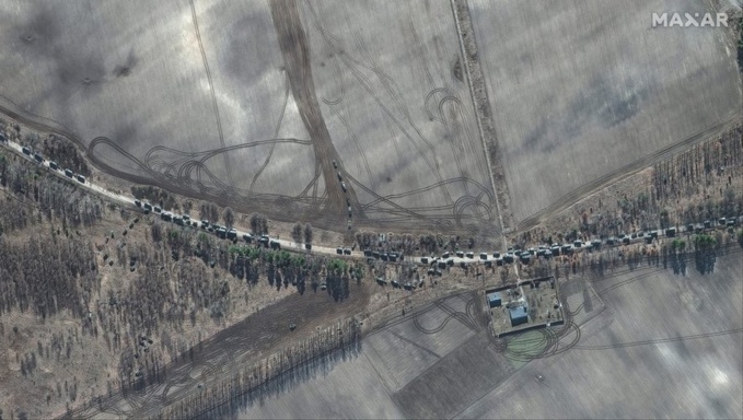 Invasion en Ukraine : La colonne de blindés Russes qui fonçait sur Kiev, ralentie par la faim