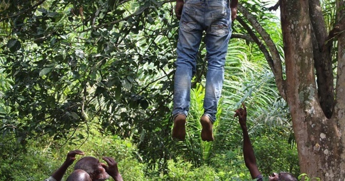 Ph:DR un enseignant découvert mort pendu Ph:DR un enseignant découvert mort pendu