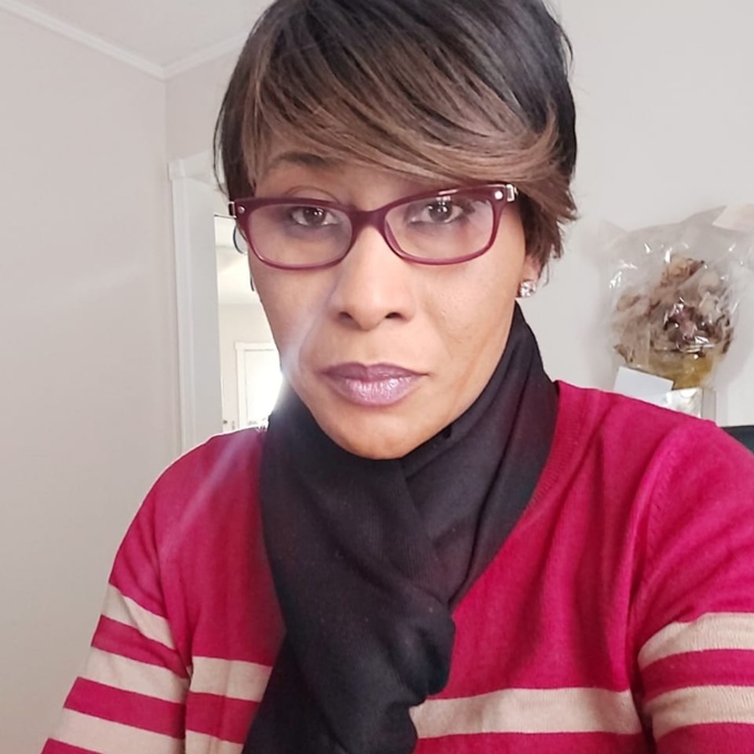 Guerre en Ukraine / l'écrivaine Viviane Gnakalé : " l 'Afrique a ici une formidable aubaine" Guerre en Ukraine / l'écrivaine Viviane Gnakalé : " l 'Afrique a ici une formidable aubaine"