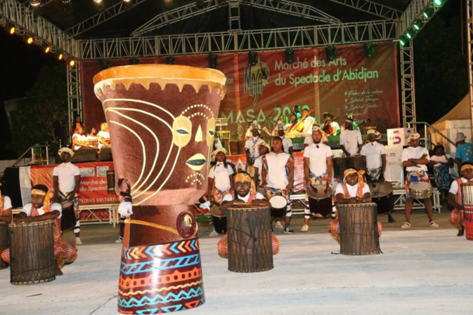 La mascotte officiel du Masa, l'un des principaux symboles de cette cérémonie d'ouverture. La mascotte officiel du Masa, l'un des principaux symboles de cette cérémonie d'ouverture.