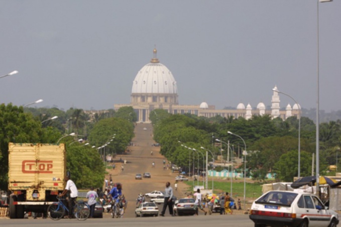 Société -Yamoussoukro : Pour échapper à un enlèvement elle saute d'un taxi