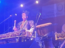 DjeliGuinet sur scène au Masa. DjeliGuinet sur scène au Masa.