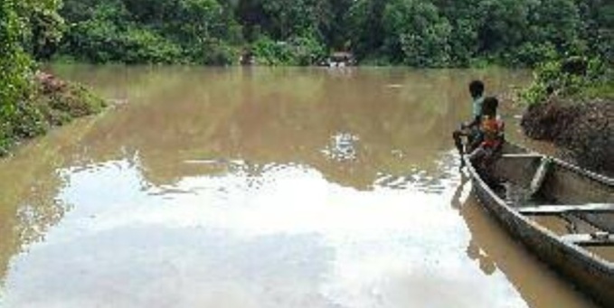 Ph:DR Un corps sans vie dans un fleuve Ph:DR Un corps sans vie dans un fleuve