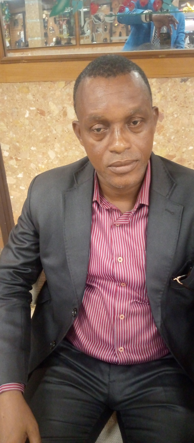 Grève de à la fonction publique/ Anne Ouloto réclame la tête du président de la Cosyfopma. Nemlin Aimé (Pdt de la Cosyfopma): " Moi pas bouger" Grève de à la fonction publique/ Anne Ouloto réclame la tête du président de la Cosyfopma. Nemlin Aimé (Pdt de la Cosyfopma): " Moi pas bouger"