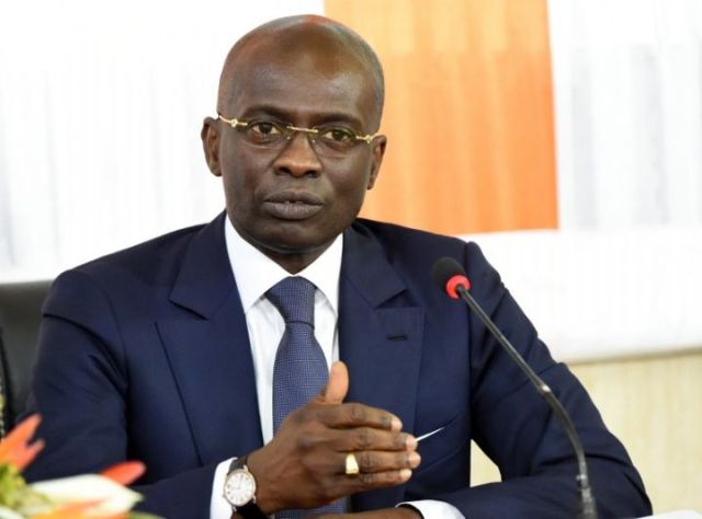 Affaire "Un parent d'élèves bat une institutrice enceinte"/ L'auteur, un faux chef de protocole d'un ministre, en fuite. Affaire "Un parent d'élèves bat une institutrice enceinte"/ L'auteur, un faux chef de protocole d'un ministre, en fuite.
