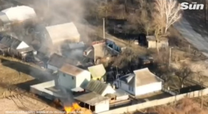 Conflit en Ukraine : des soldats Russes filmés en train de fuir Conflit en Ukraine : des soldats Russes filmés en train de fuir