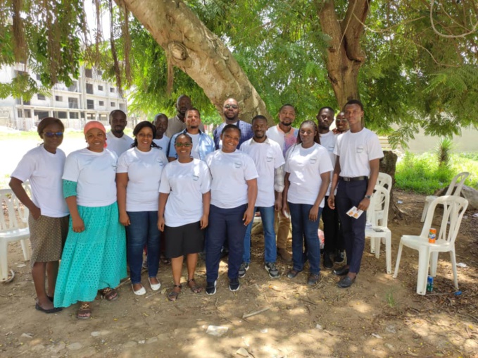 Un pasteur enseigne une nouvelle technique d'évangélisation Un pasteur enseigne une nouvelle technique d'évangélisation