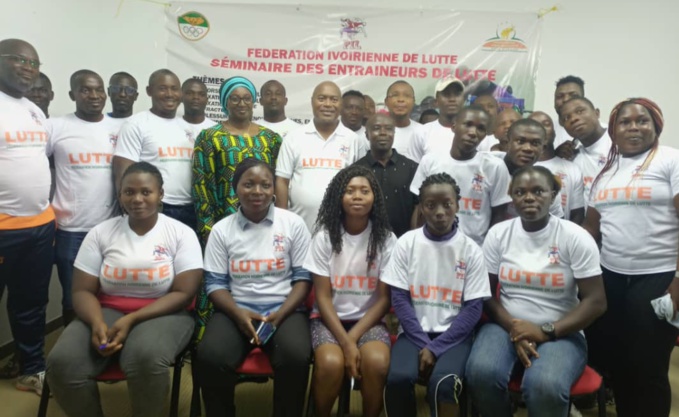 Lutte-Formation : La FIL outille ses entraîneurs Lutte-Formation : La FIL outille ses entraîneurs
