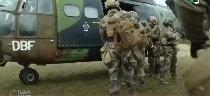 Risque de guerre avec la Russie : Un commando Français préparé pour un combat à haute intensité Risque de guerre avec la Russie : Un commando Français préparé pour un combat à haute intensité