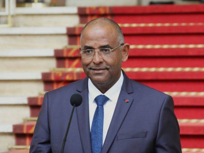 Le premier ministre Patrick Achi a presque l'ancien gouvernement Le premier ministre Patrick Achi a presque l'ancien gouvernement