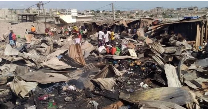 Ph:DR Incendie au 2 plateaux Ph:DR Incendie au 2 plateaux