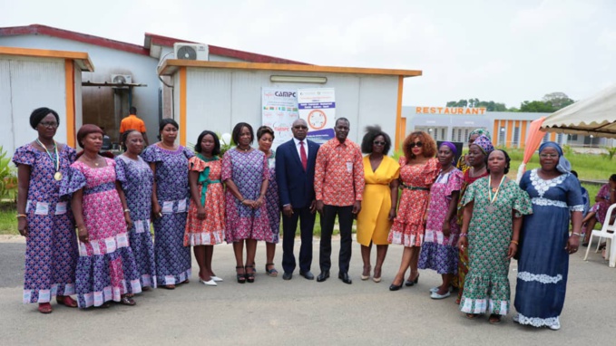 CROUA2: LE DOCTEUR BAFETIGUE OUATTARA HONORE LES FEMMES DU CROU ABIDJAN 2 CROUA2: LE DOCTEUR BAFETIGUE OUATTARA HONORE LES FEMMES DU CROU ABIDJAN 2