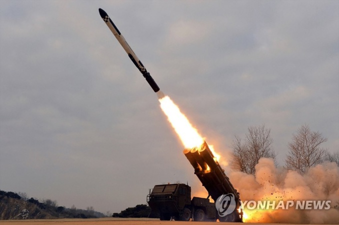 ​Guerre en Ukraine : Londres veut fournir des armes à longue portée aux forces Ukrainiennes