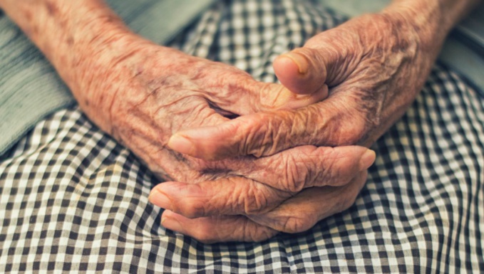 Odieux/ Une vieille femme 112 ans violée et assassinée par l'amant de sa petite fille Odieux/ Une vieille femme 112 ans violée et assassinée par l'amant de sa petite fille