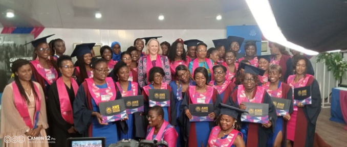 Côte d'Ivoire/Programme Academy for women entrepreneurs cohorte 2 ,38 femmes reçoivent leurs diplômes de participation Côte d'Ivoire/Programme Academy for women entrepreneurs cohorte 2 ,38 femmes reçoivent leurs diplômes de participation