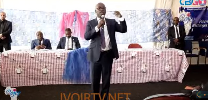 Blé Goudé crache ses vérités au camp Gbagbo : ‘’je ne rencontre pas les gens la nuit pour jouer au django le matin’’ Blé Goudé crache ses vérités au camp Gbagbo : ‘’je ne rencontre pas les gens la nuit pour jouer au django le matin’’