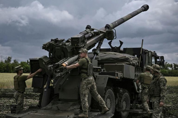 A Kiev, Macron promet 6 autres canons Caesar pour renforcer l’artillerie Ukrainienne A Kiev, Macron promet 6 autres canons Caesar pour renforcer l’artillerie Ukrainienne