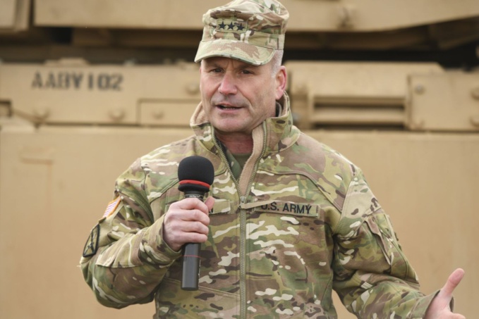 Après le sommet de Madrid, l'OTAN choisit un Général Américain pour diriger les forces alliées en Europe Après le sommet de Madrid, l'OTAN choisit un Général Américain pour diriger les forces alliées en Europe