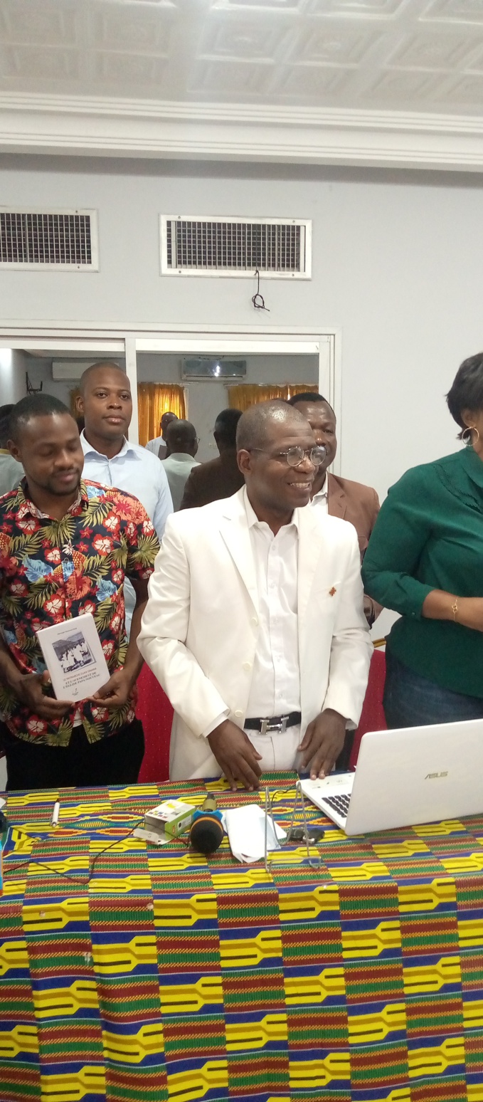 Dédicace du livre " Le patriarche Djan Gnawa et l'avènement de l'église Papa Nouveau"/ Les vérités crues d'un messager de l'église après la mort du fondateur Dédicace du livre " Le patriarche Djan Gnawa et l'avènement de l'église Papa Nouveau"/ Les vérités crues d'un messager de l'église après la mort du fondateur