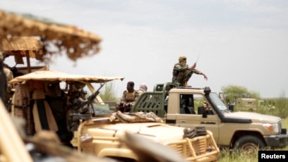 Crise sécuritaire au Mali: au moins 16 morts recensés dans une attaque prés de la frontière Nigerienne Crise sécuritaire au Mali: au moins 16 morts recensés dans une attaque prés de la frontière Nigerienne