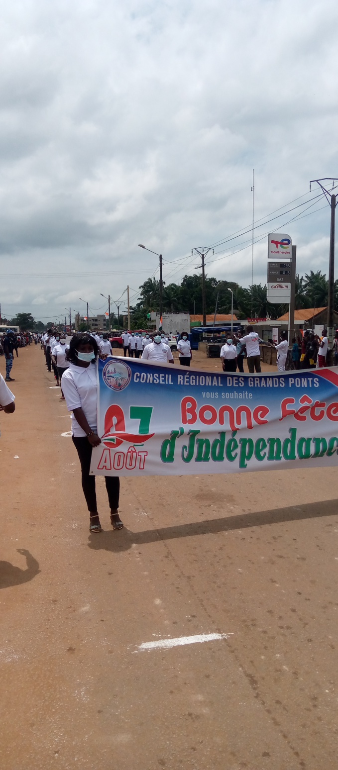 Célébration des 62 ans de l'indépendance/ Le préfet de Dabou exhorte la jeunesse à oublier le banditisme et la drogue pour l'auto emploi. Célébration des 62 ans de l'indépendance/ Le préfet de Dabou exhorte la jeunesse à oublier le banditisme et la drogue pour l'auto emploi.