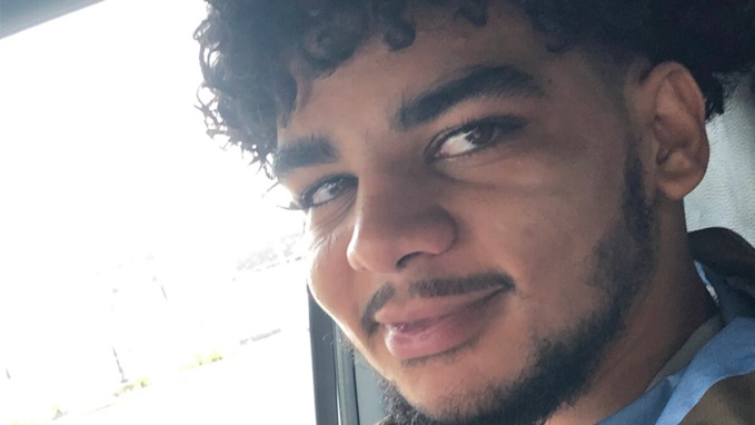 Ph/Dr: Un jeune Afro-américain abattu par un policier Ph/Dr: Un jeune Afro-américain abattu par un policier