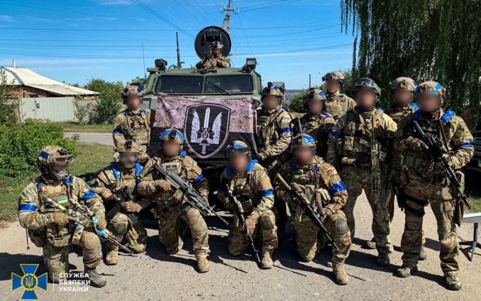 Contre-offensives Ukrainiennes à Kharkiv, Kherson et Donetsk: l'Ukraine chasse les Russes sur 2.000 Kms 2 Contre-offensives Ukrainiennes à Kharkiv, Kherson et Donetsk: l'Ukraine chasse les Russes sur 2.000 Kms 2