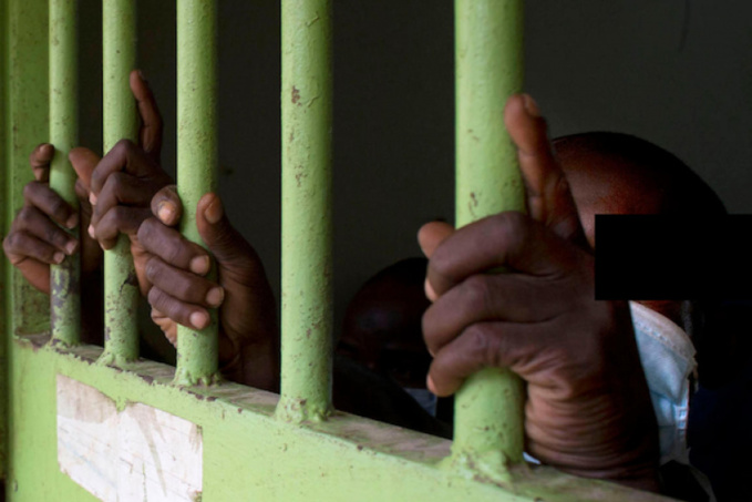 Ph:DR un policier en prison Ph:DR un policier en prison