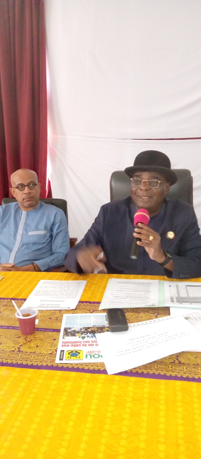 Le maire Yédé Niagne Claude déplore les lotissements anarchiques Le maire Yédé Niagne Claude déplore les lotissements anarchiques