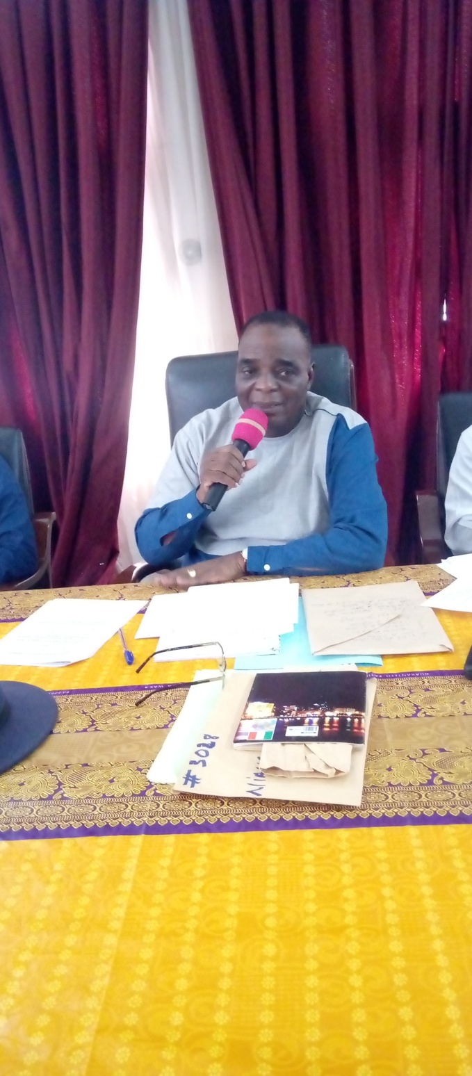 Le maire de Dabou déterminé à assainir la ville. Le maire de Dabou déterminé à assainir la ville.