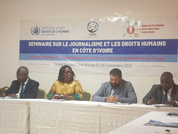 Médias : Les journalistes de l’expression numérique en séminaire à Bassam pour statuer sur les droits de l’homme et la protection des Hommes des médias. Médias : Les journalistes de l’expression numérique en séminaire à Bassam pour statuer sur les droits de l’homme et la protection des Hommes des médias.