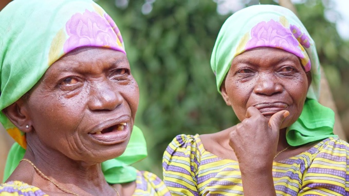 Ph:Dr Une femme vierge de 70 ans à la recherche de son âme sœur Ph:Dr Une femme vierge de 70 ans à la recherche de son âme sœur