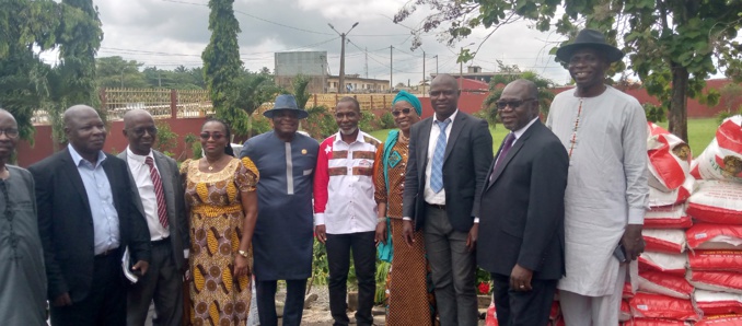 Éducation nationale/Une entreprise fait un impressionnant don à 65 cantines scolaires Éducation nationale/Une entreprise fait un impressionnant don à 65 cantines scolaires