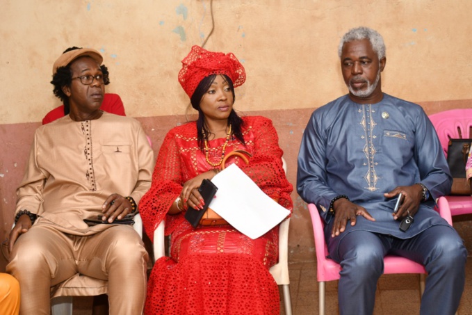 Journée carrière à Daloa/ Les clubs Rotary Abidjan Élite et Centre ouest orientent 500 élèves au marché de l'emploi. Journée carrière à Daloa/ Les clubs Rotary Abidjan Élite et Centre ouest orientent 500 élèves au marché de l'emploi.