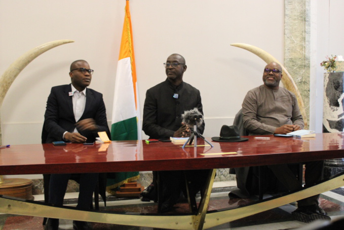 Dédicace du livre « Général Abdoulaye Coulibaly : Le parcours exceptionnel du pilote d’Houphouët-Boigny » de Traoré Moussa Dédicace du livre « Général Abdoulaye Coulibaly : Le parcours exceptionnel du pilote d’Houphouët-Boigny » de Traoré Moussa